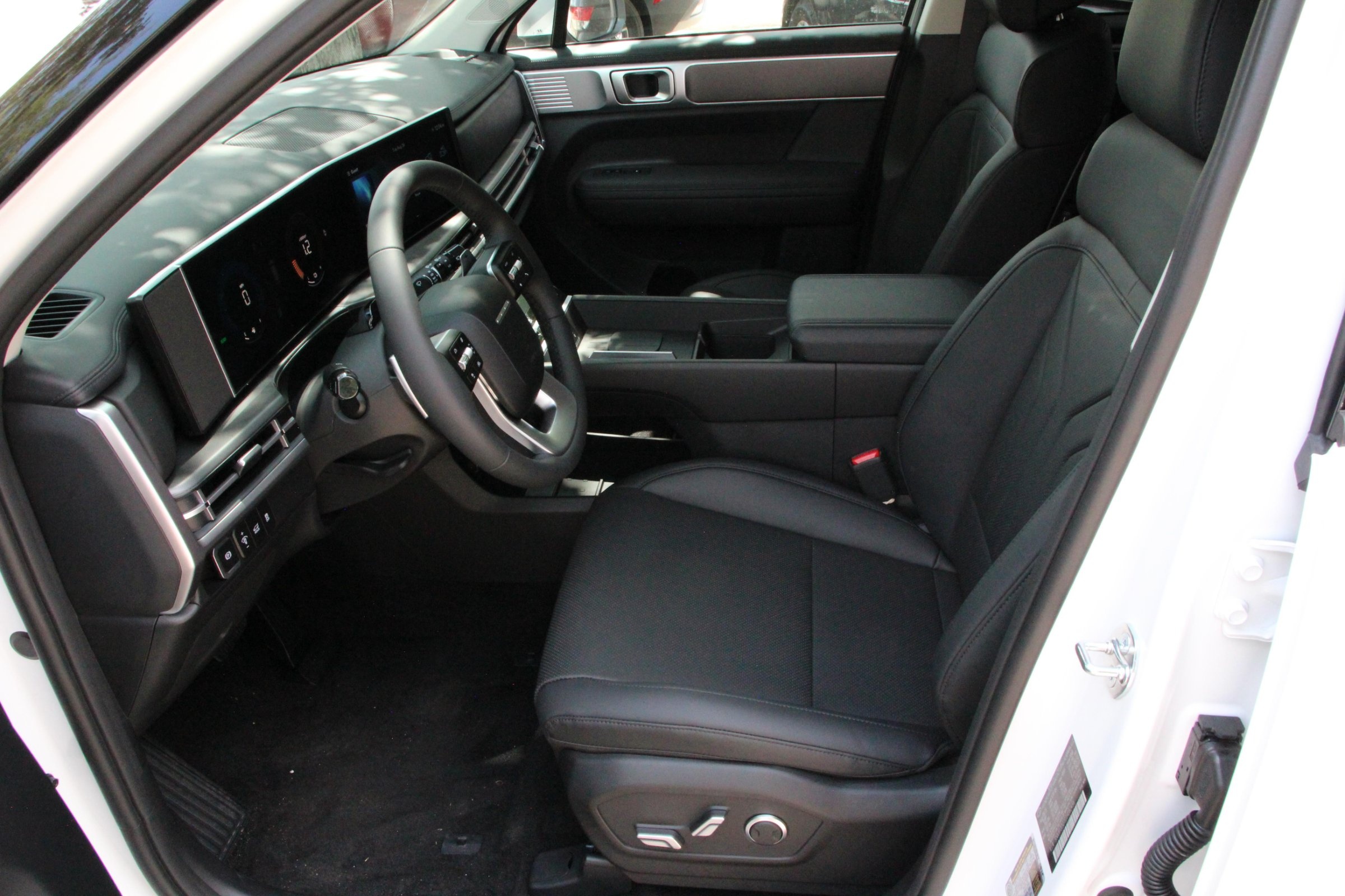 2026 Hyundai Santa Fe SEL photo 8