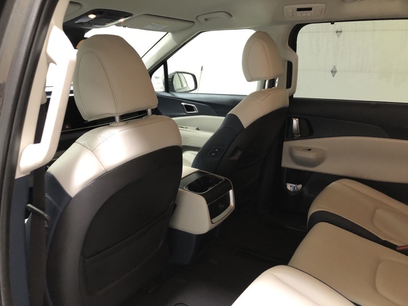 2026 Kia Carnival EX photo 17