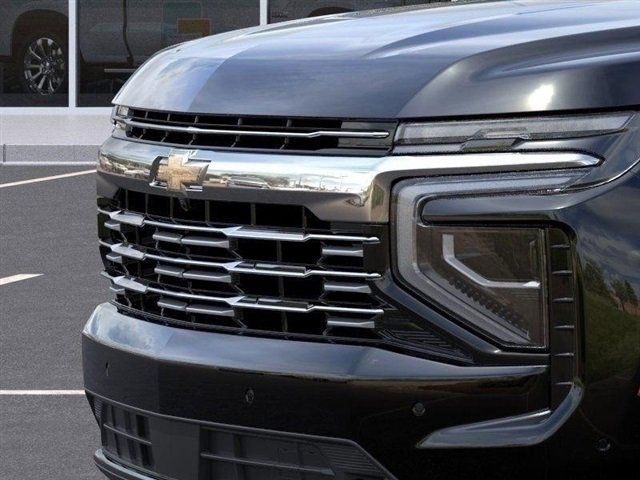 2025 Chevrolet Suburban Premier photo 13