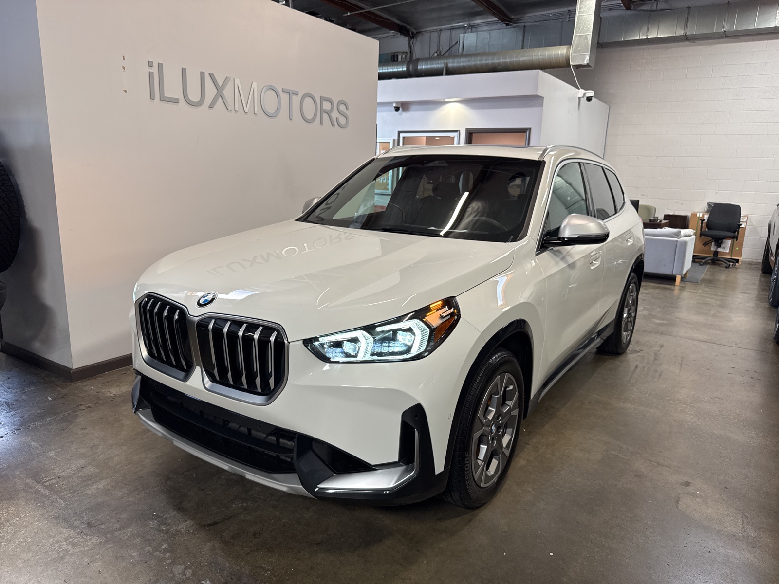 2023 BMW X1 28i