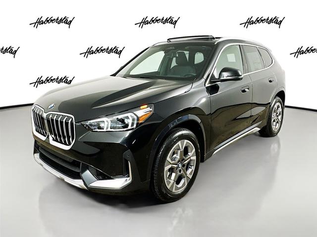 2025 BMW X1 28i's photo