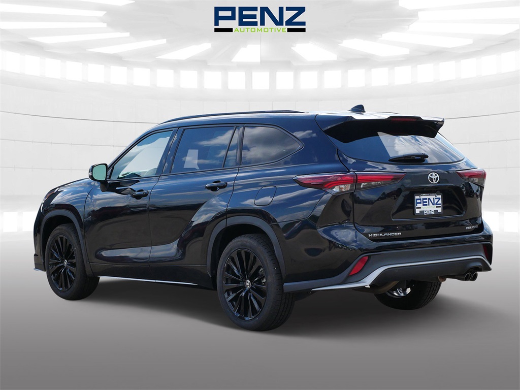 2024 Toyota Highlander XSE photo 5