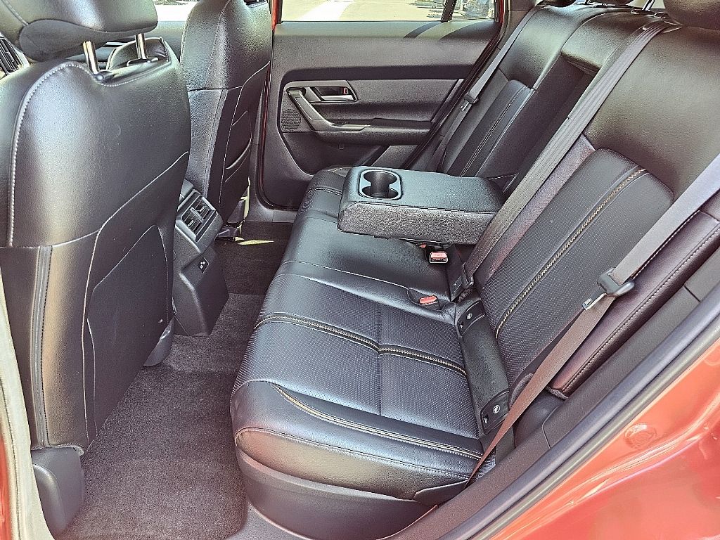 2025 Mazda CX-50 Premium photo 9