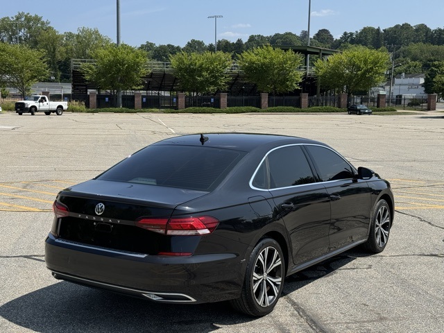 2021 Volkswagen Passat 2.0T SE photo 4