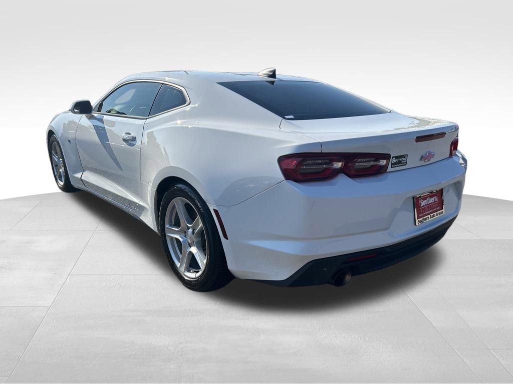 2023 Chevrolet Camaro 1LT photo 3
