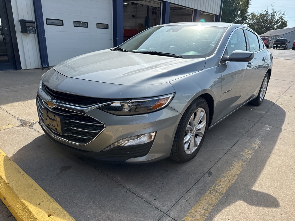 2023 Chevrolet Malibu 1LT photo 3