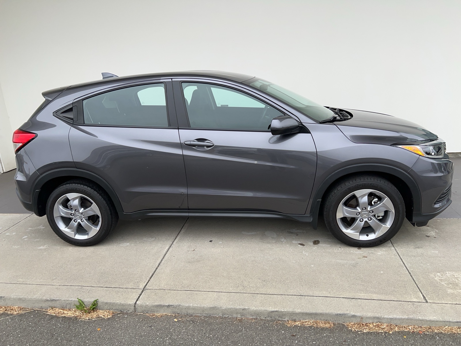 2021 Honda HR-V LX photo 3