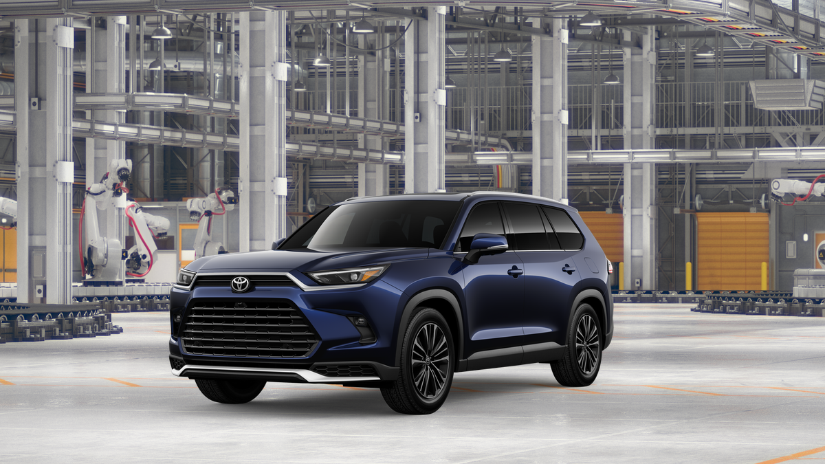 2026 Toyota Grand Highlander Platinum's photo