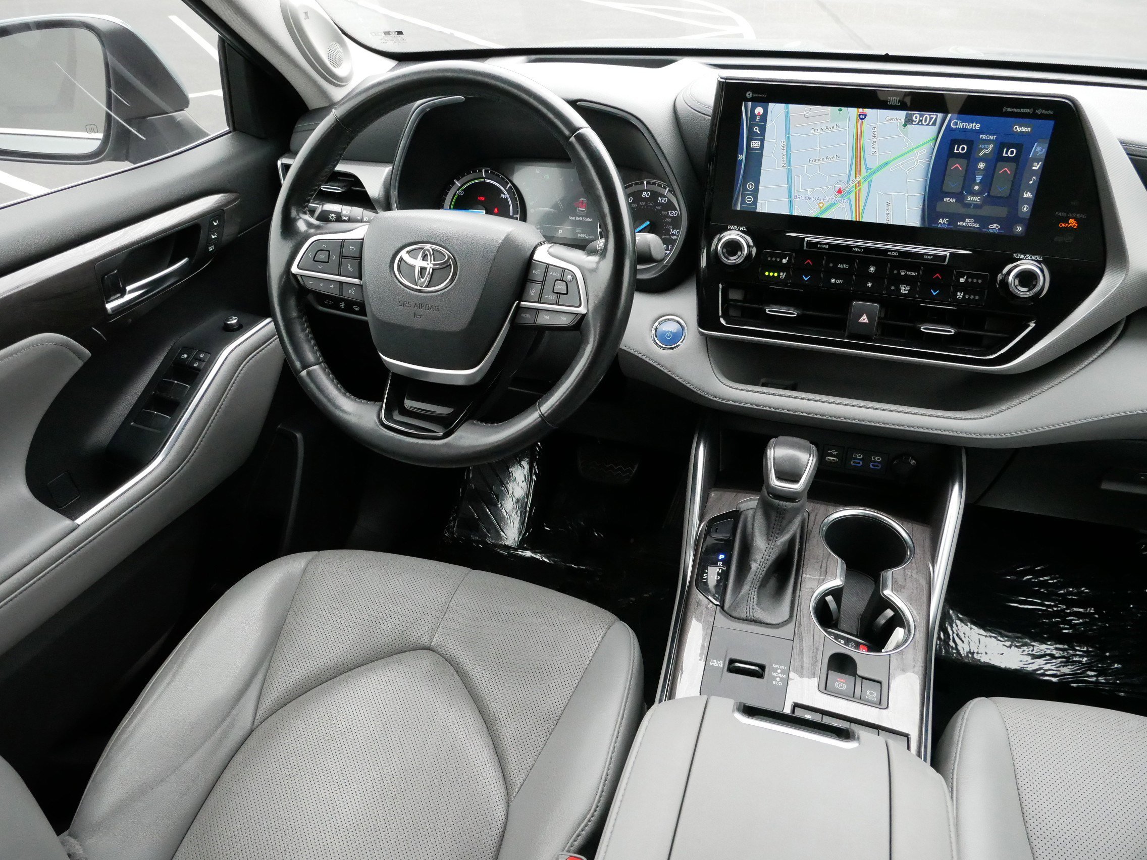 Used 2022 Toyota Highlander Platinum with VIN 5TDEBRCH8NS081744 for sale in Brooklyn Center, Minnesota