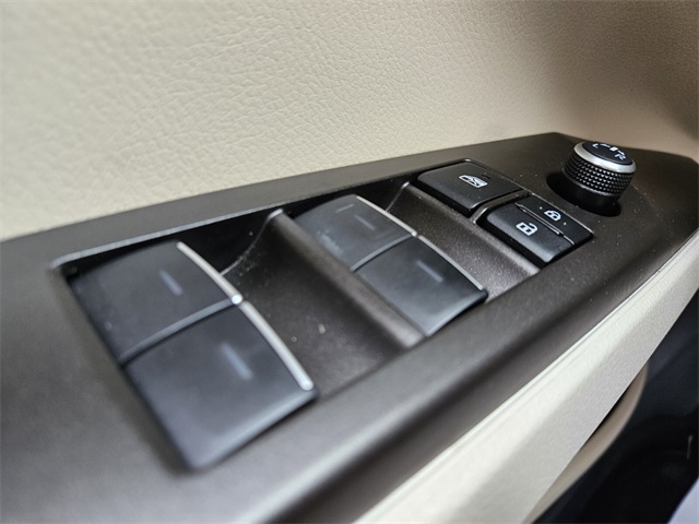 2023 Toyota Camry XLE photo 27