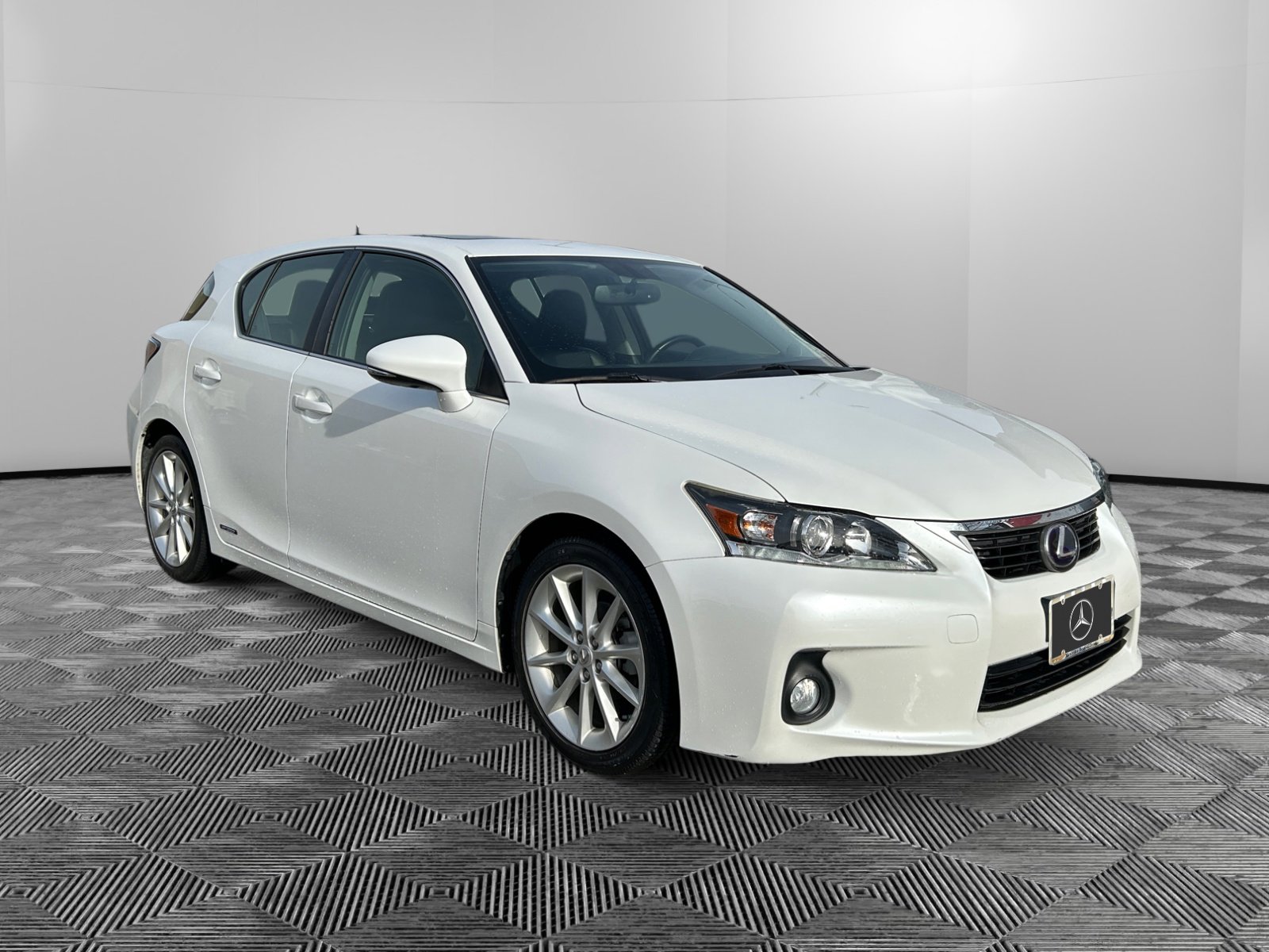 2013 Lexus CT Base's photo
