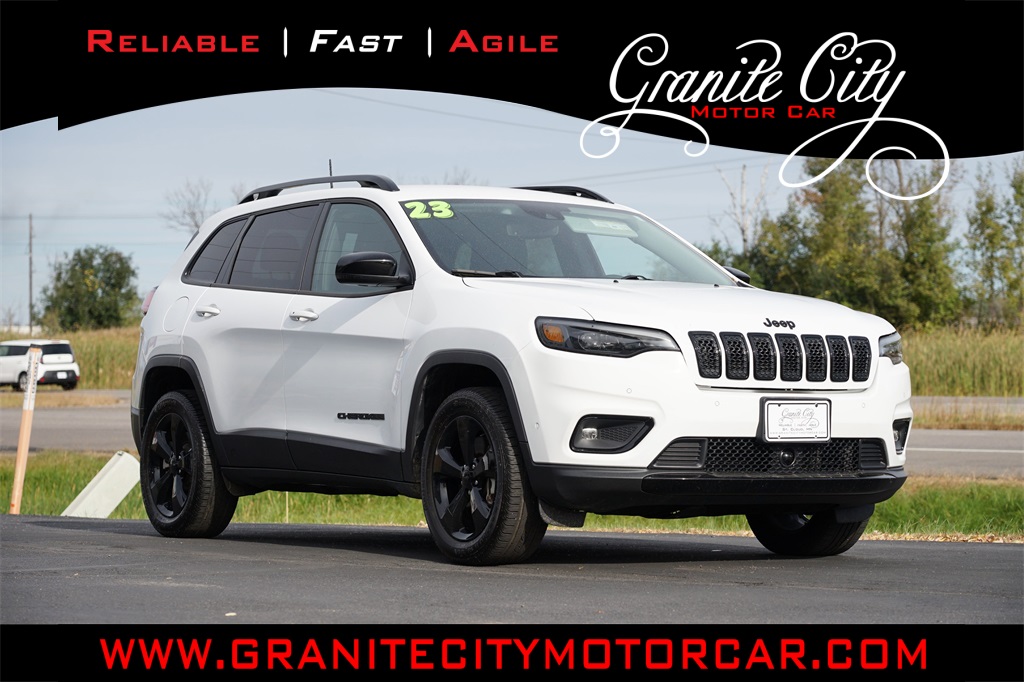2023 Jeep Cherokee Altitude Lux's photo