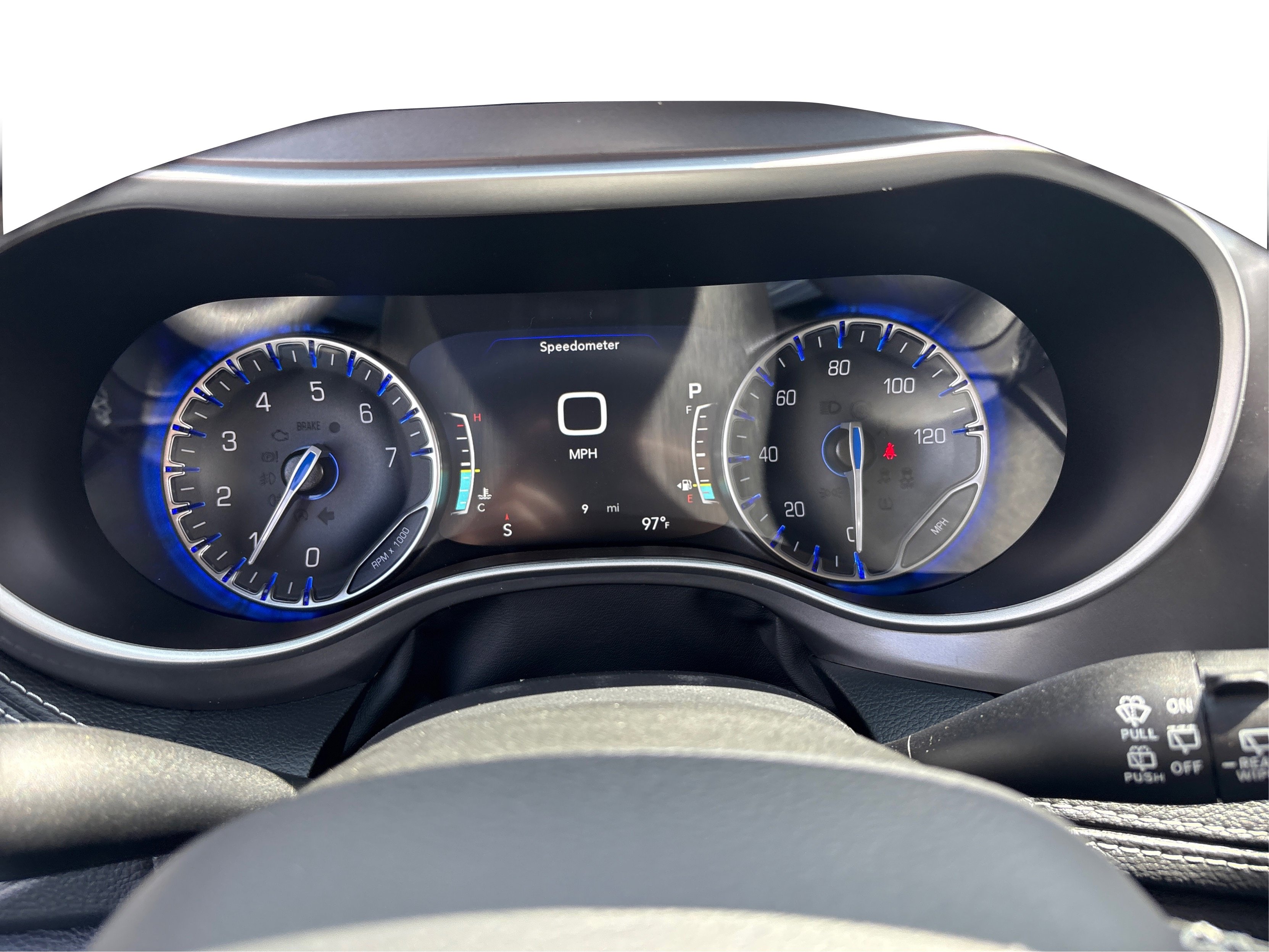 2025 Chrysler Pacifica photo 10