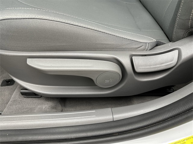 2022 Hyundai Elantra SEL photo 4