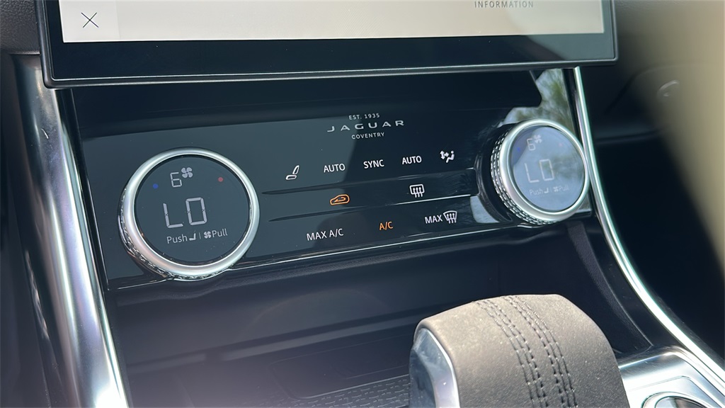 2024 Jaguar XF P300 R-Dynamic SE photo 20