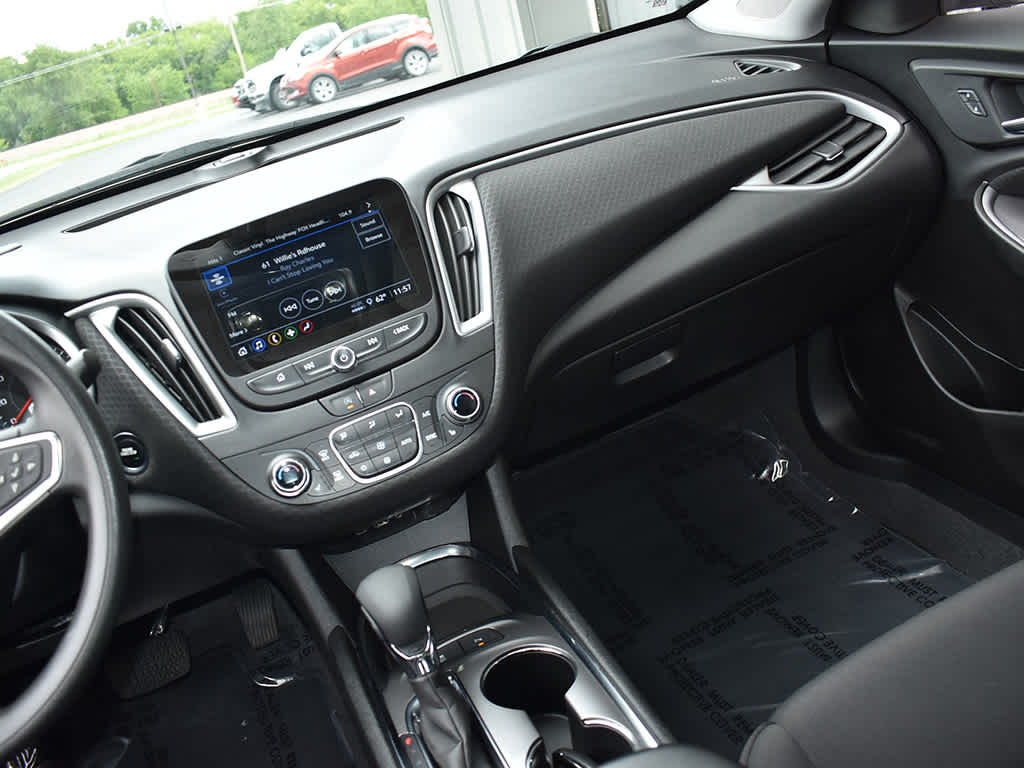 2024 Chevrolet Malibu 1LT photo 16