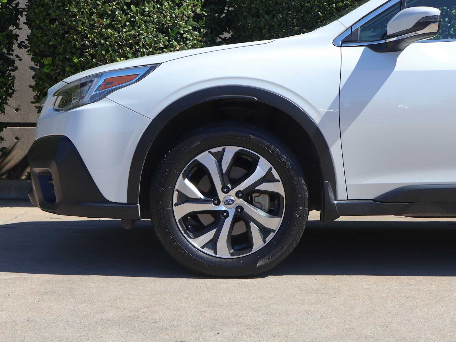 2022 Subaru Outback Limited photo 4