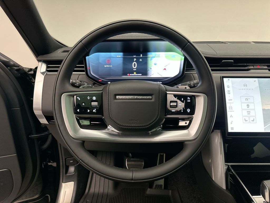 2025 Land Rover Range Rover SE photo 10