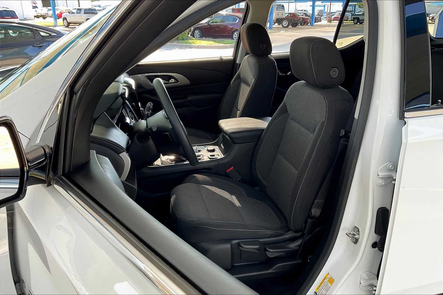 2018 Chevrolet Traverse LS photo 7