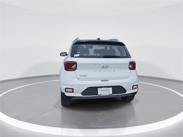 2025 Hyundai Venue Limited photo 4