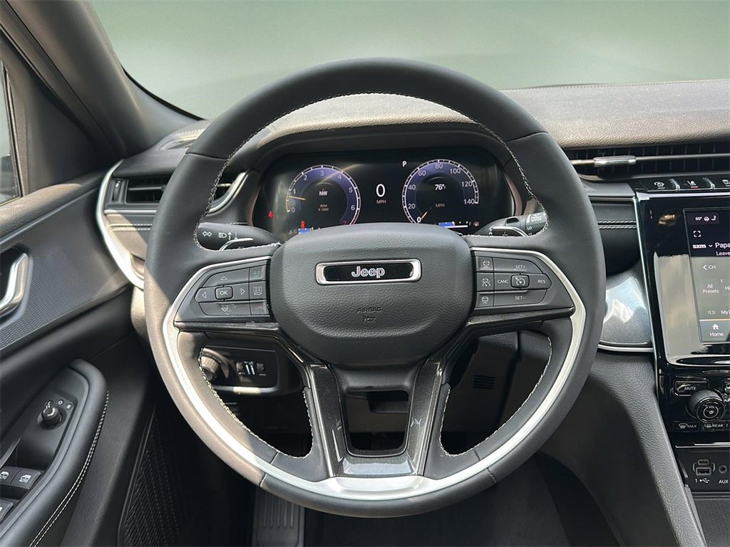 2023 Jeep Grand Cherokee Altitude photo 11
