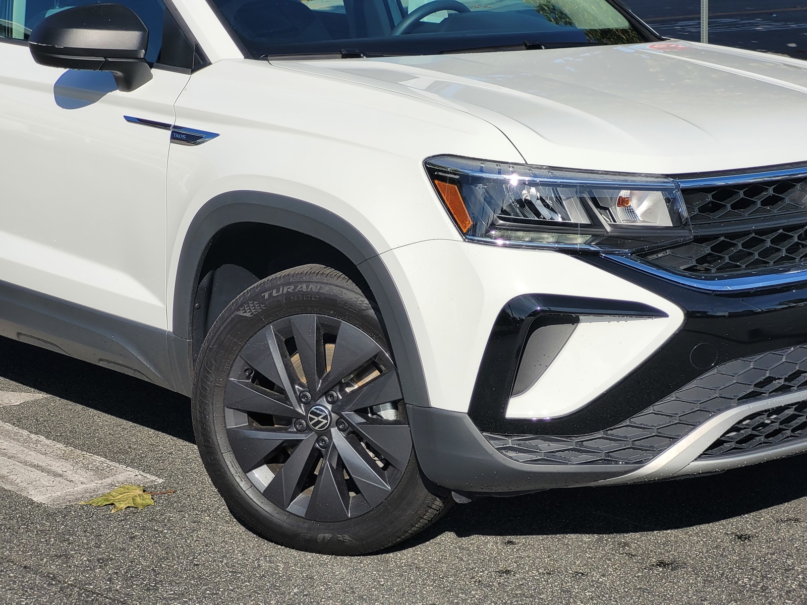 2022 Volkswagen Taos S photo 2