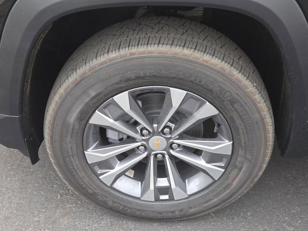 2026 Chevrolet Equinox LT photo 4