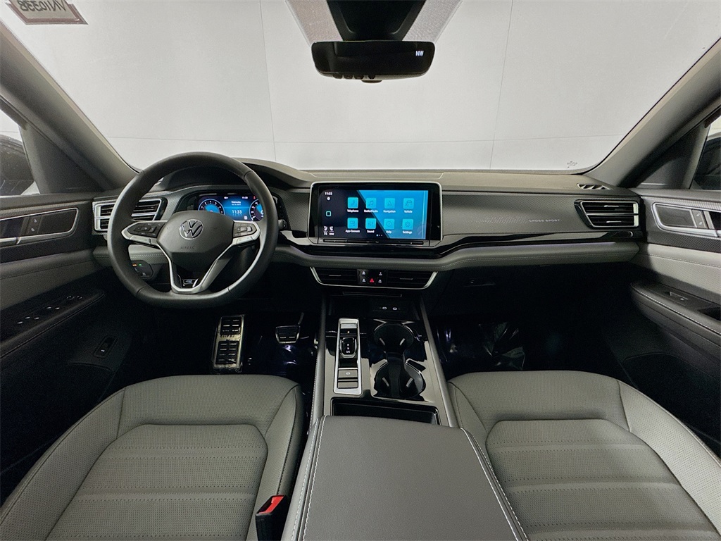 2025 Volkswagen Atlas Cross Sport SEL R-Line photo 7