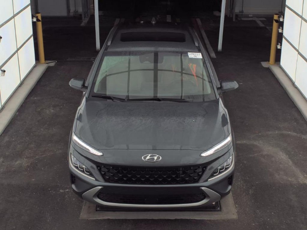 2022 Hyundai Kona Limited photo 2