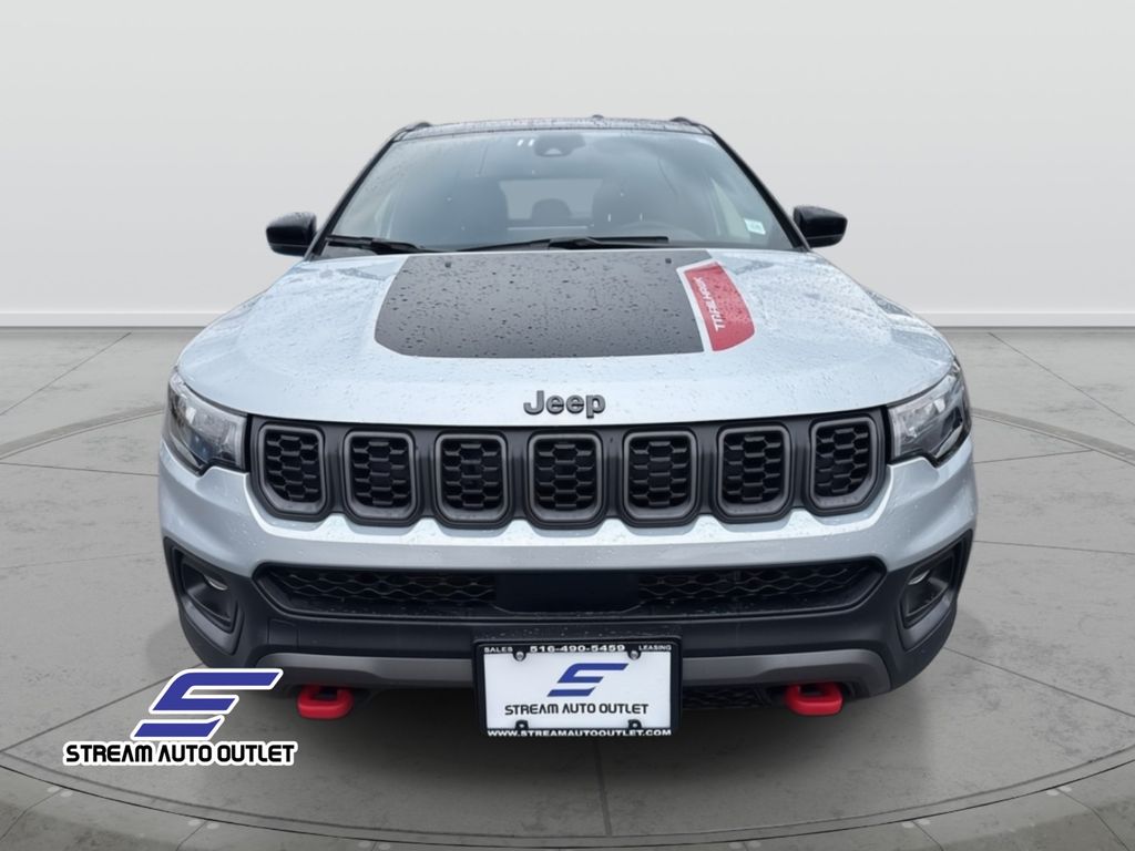 2024 Jeep Compass Trailhawk photo 3