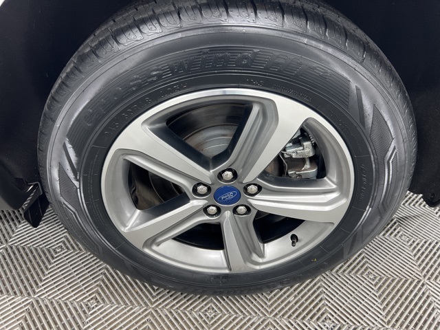 2022 Ford Edge SEL photo 10