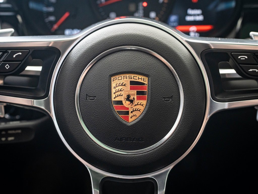 2018 Porsche Macan photo 25