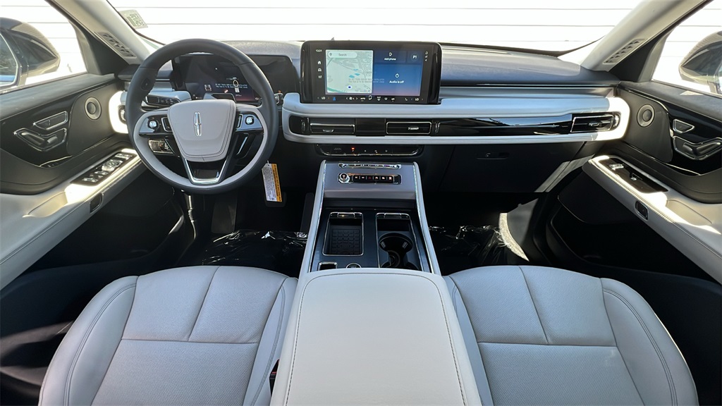 2025 Lincoln Aviator Premiere photo 3