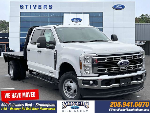 2025 Ford F-350 Super Duty Chassis Cab XL's photo