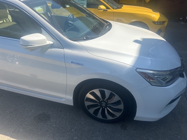 2017 Honda Accord Hybrid Touring photo 8