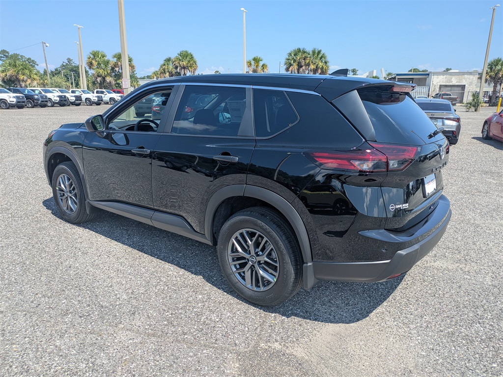 2026 Nissan Rogue S photo 3