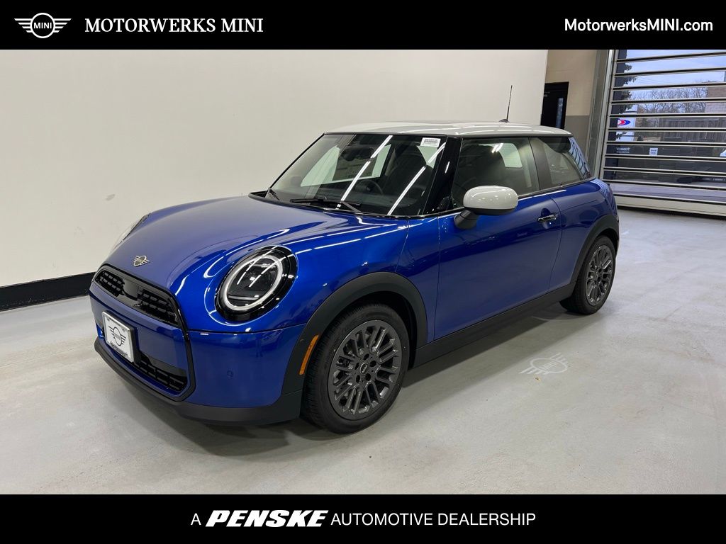 2025 MINI Hardtop 2 Door Base's photo