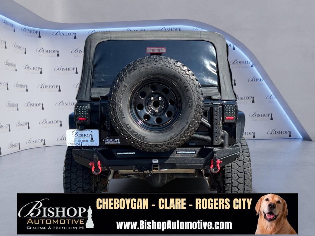 2014 Jeep Wrangler Unlimited Sahara photo 7