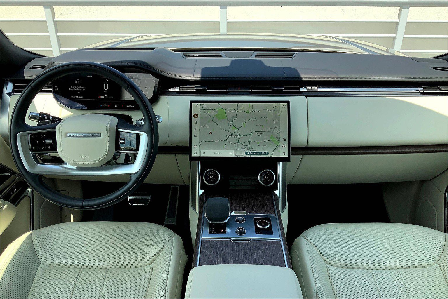 2022 Land Rover Range Rover SE photo 28