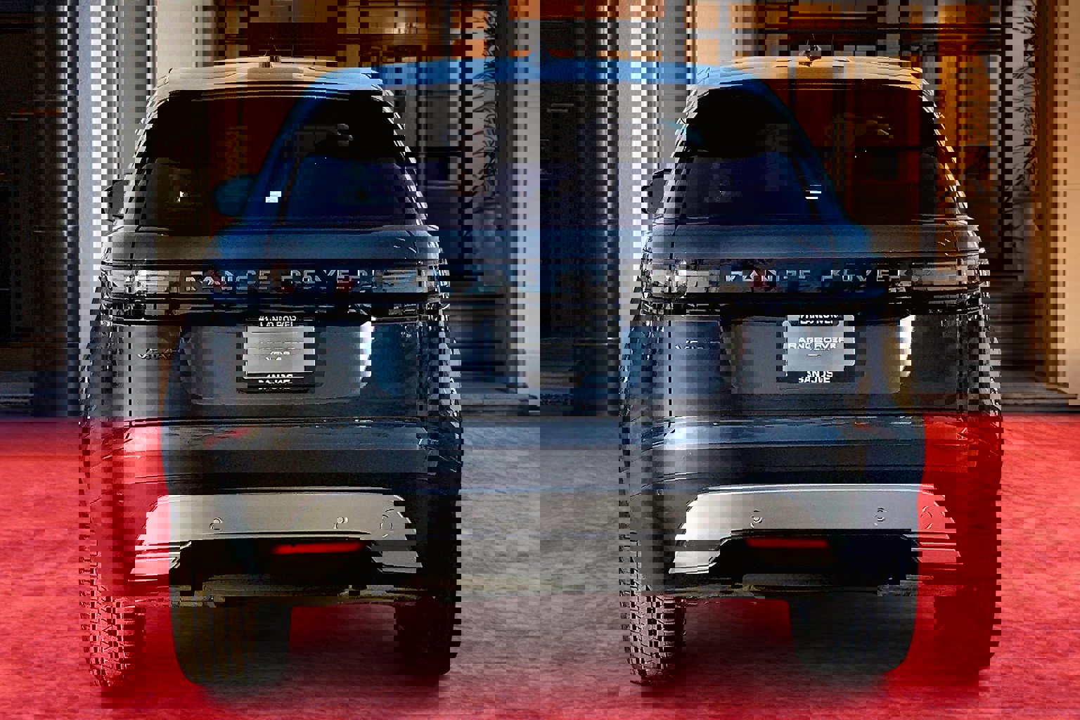2025 Land Rover Range Rover Velar S photo 4