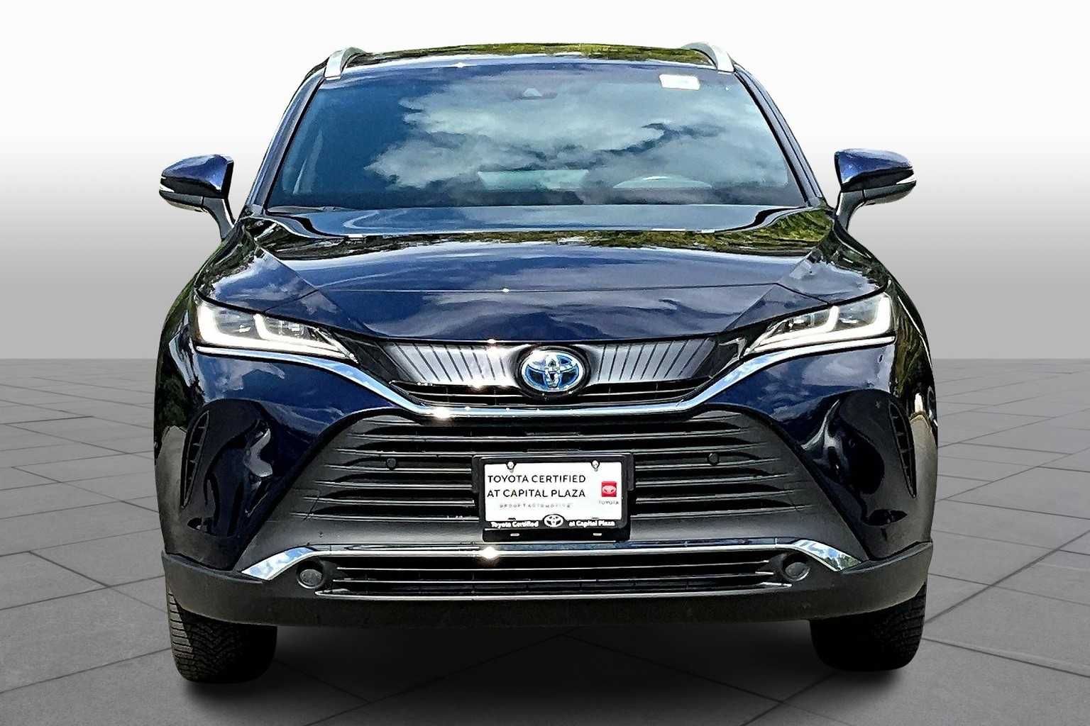 2022 Toyota Venza XLE photo 3