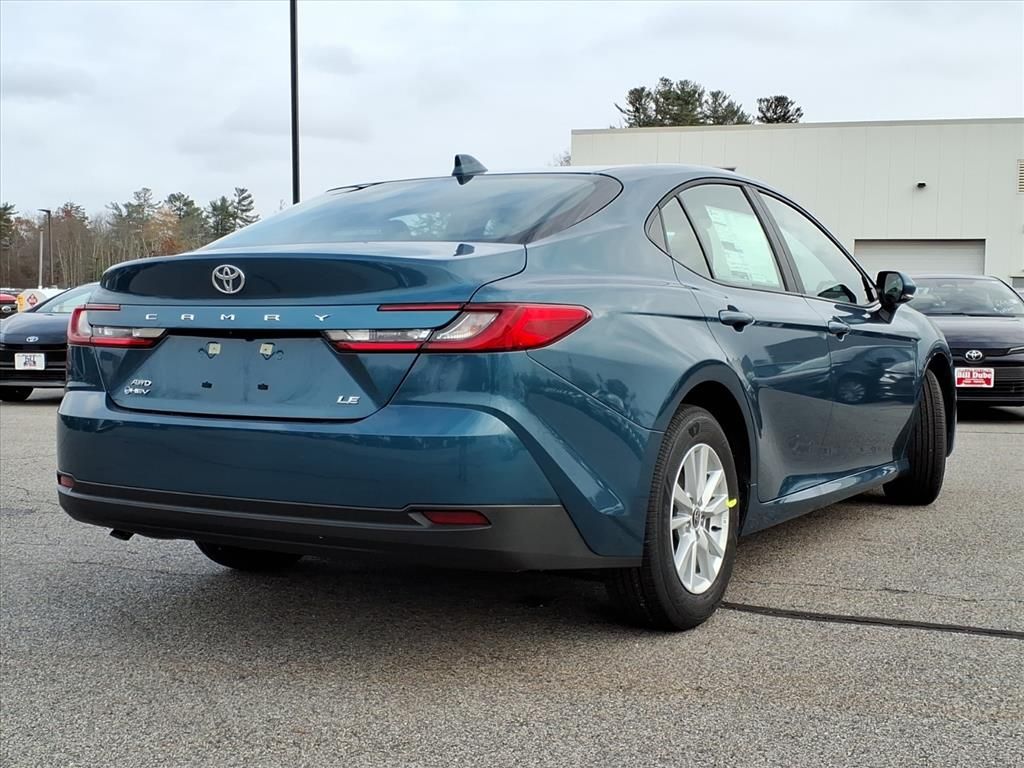 2026 Toyota Camry LE photo 4