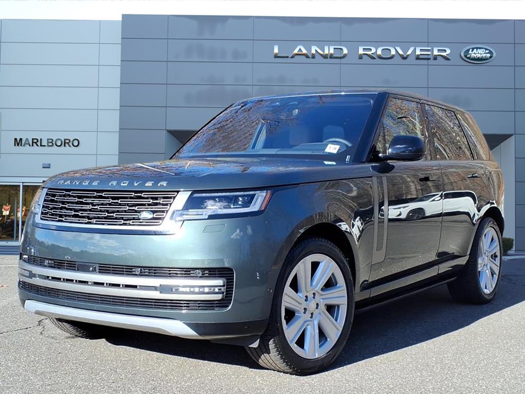 2023 Land Rover Range Rover SE's photo