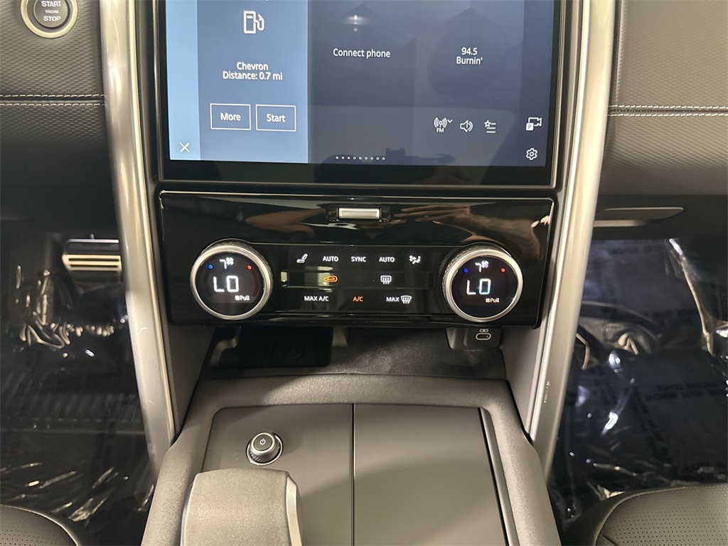 2025 Land Rover Discovery SE photo 15