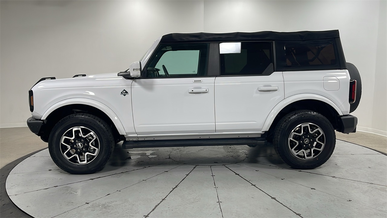 2022 Ford Bronco Outer Banks photo 8