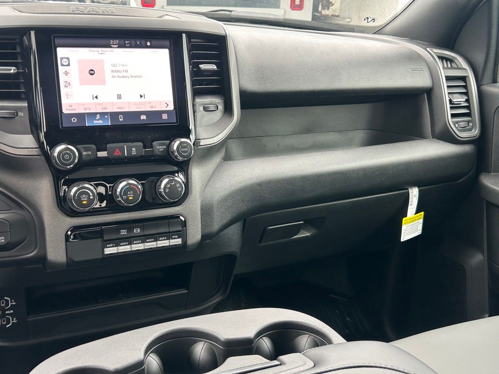 2025 Ram 3500 Tradesman photo 11