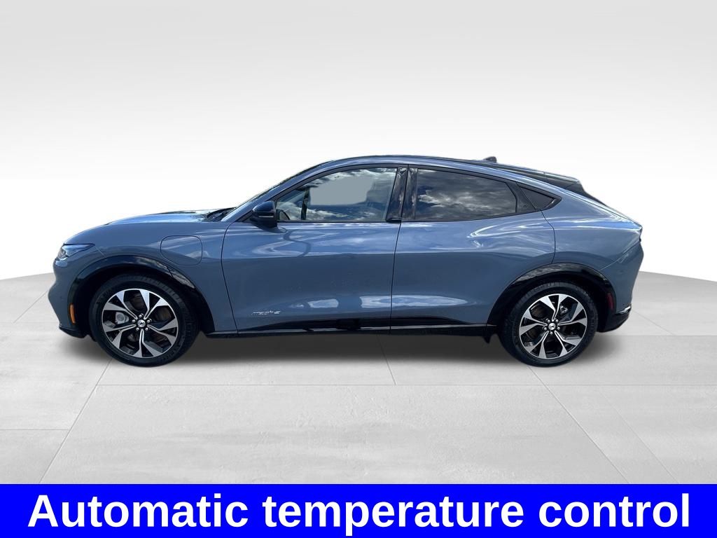 2023 Ford Mustang Mach-E Premium photo 7