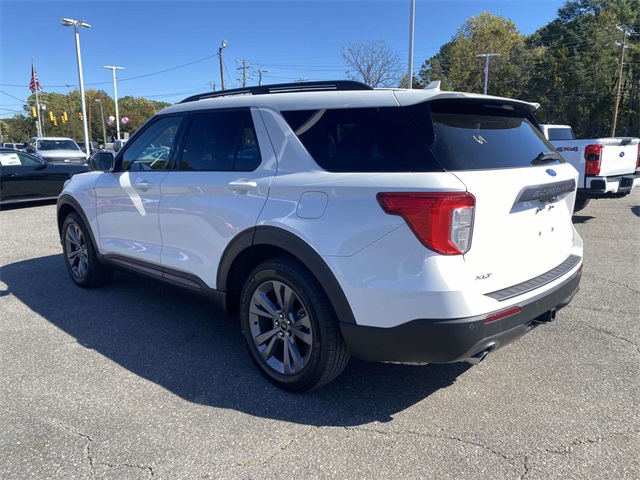 2022 Ford Explorer XLT photo 2