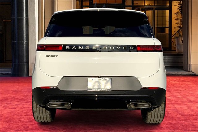 2025 Land Rover Range Rover Sport SE photo 3