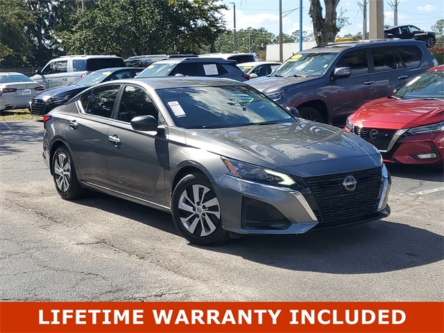 2024 Nissan Altima S's photo